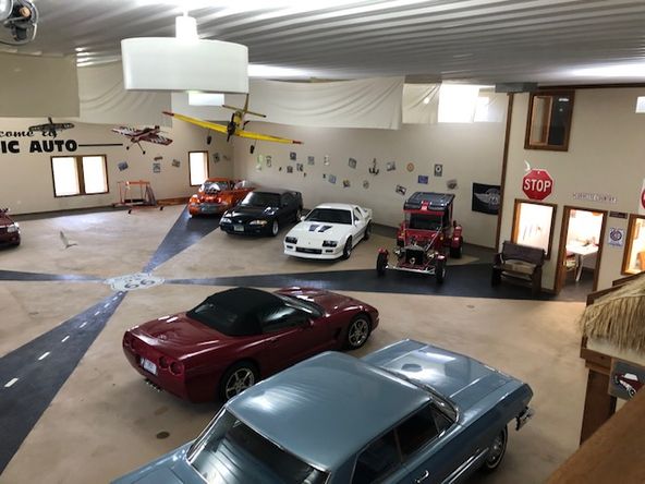 100 Classic Auto Ln, El Paso, IL 61738